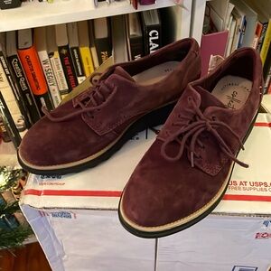 Wine colored suede Vlarks (women’s size 5)